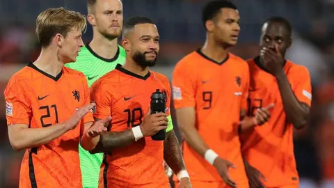 斯洛特深度解析：伊萨克与埃基蒂克紧密合作新趋势，阵容调整核心由我掌控！